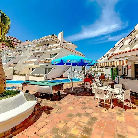 Charming With Sea View In 60 M² + Shared Pool شقة *